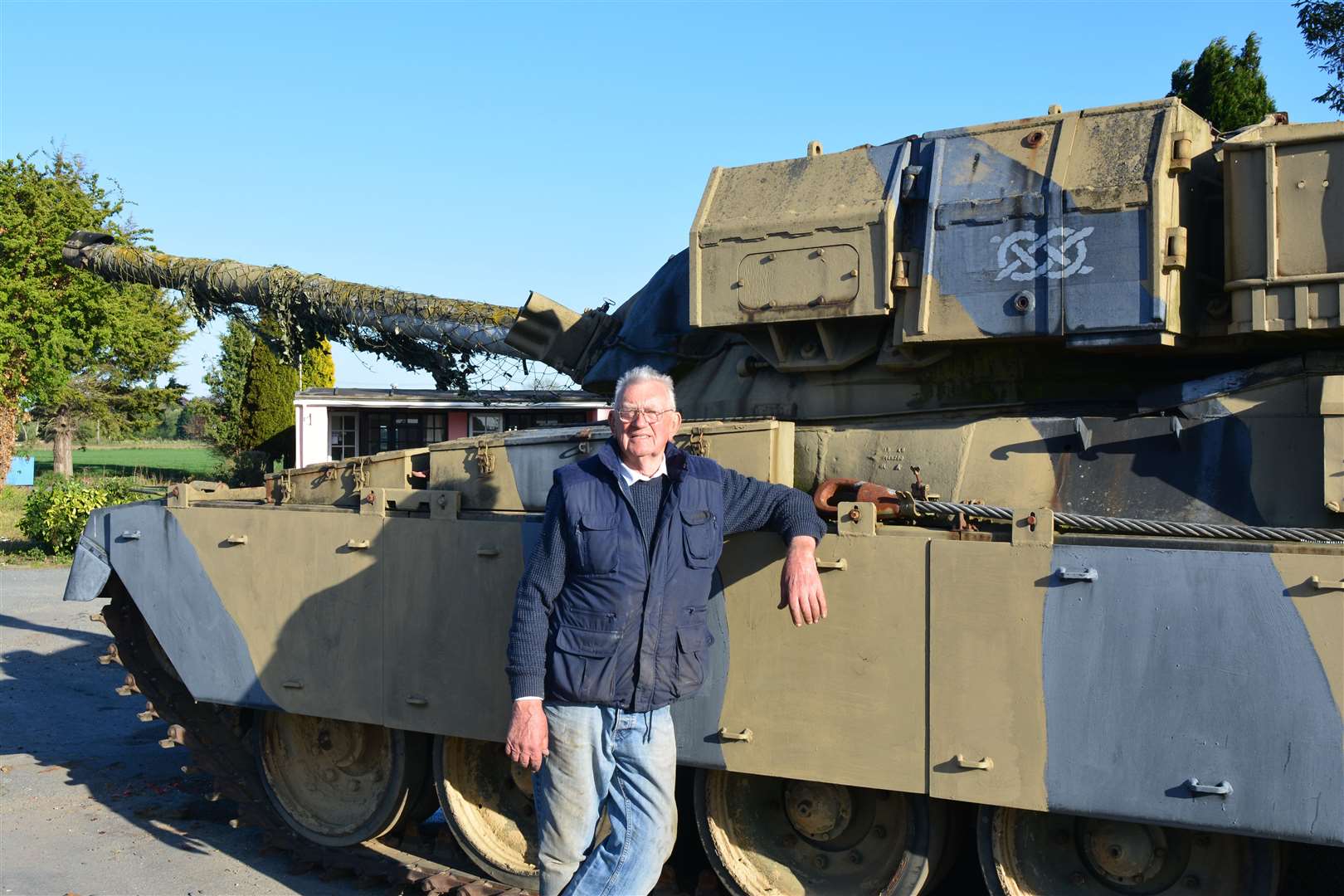 Harold Payne with his 65 Ton Chieftain Tank (56333470)