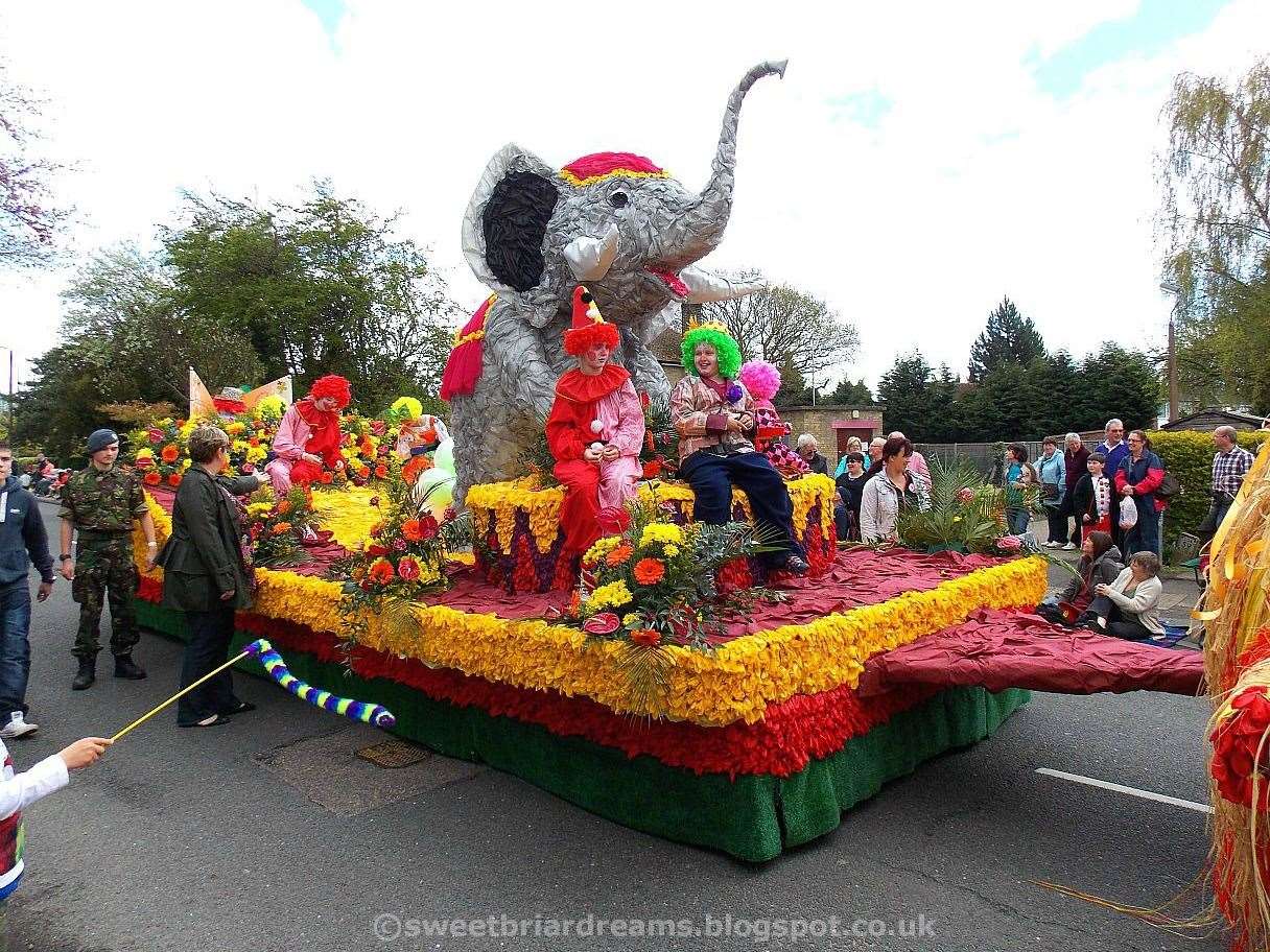 The elephant float in c1970