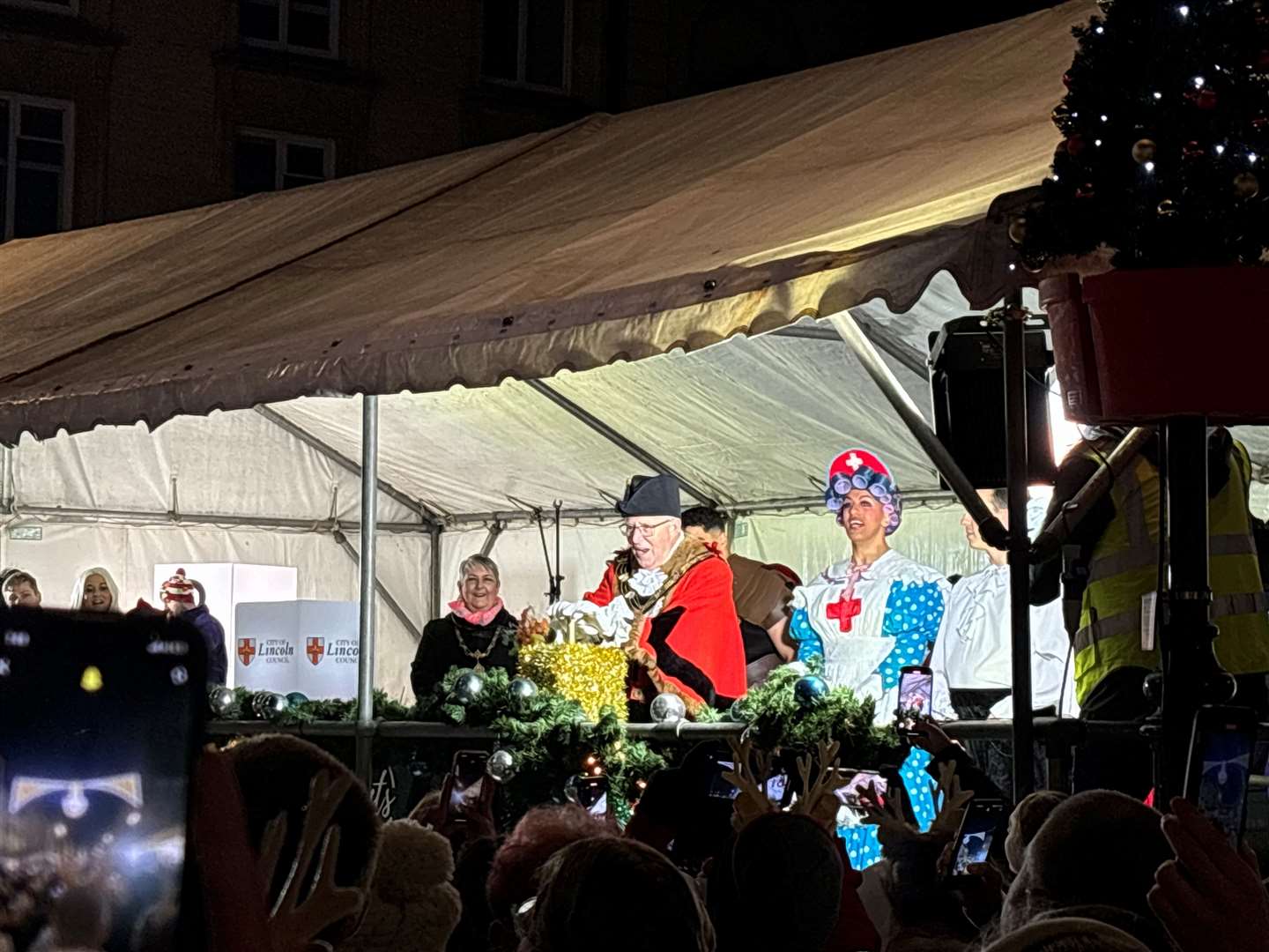 Lincoln's Christmas lights are switched on