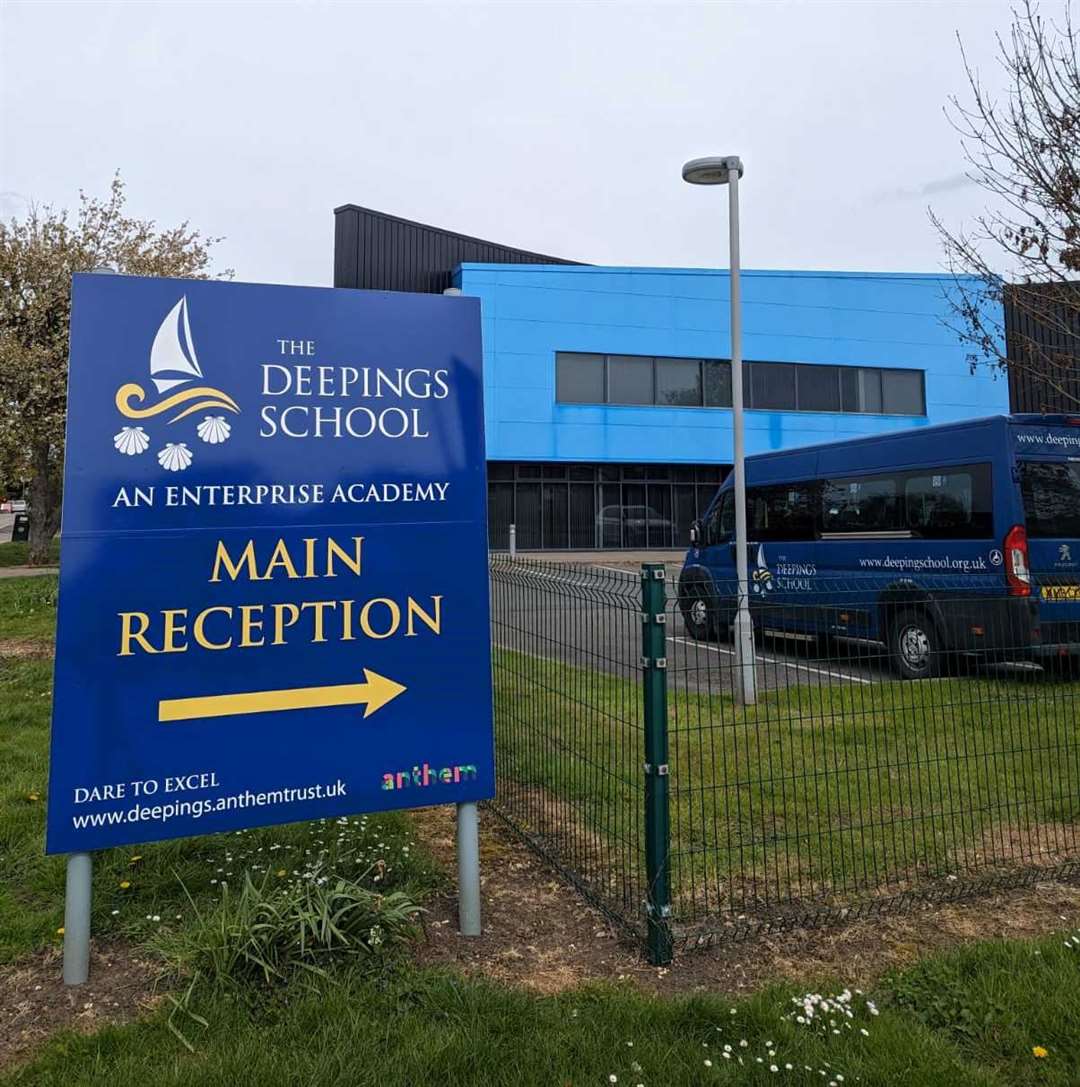 The Deepings School