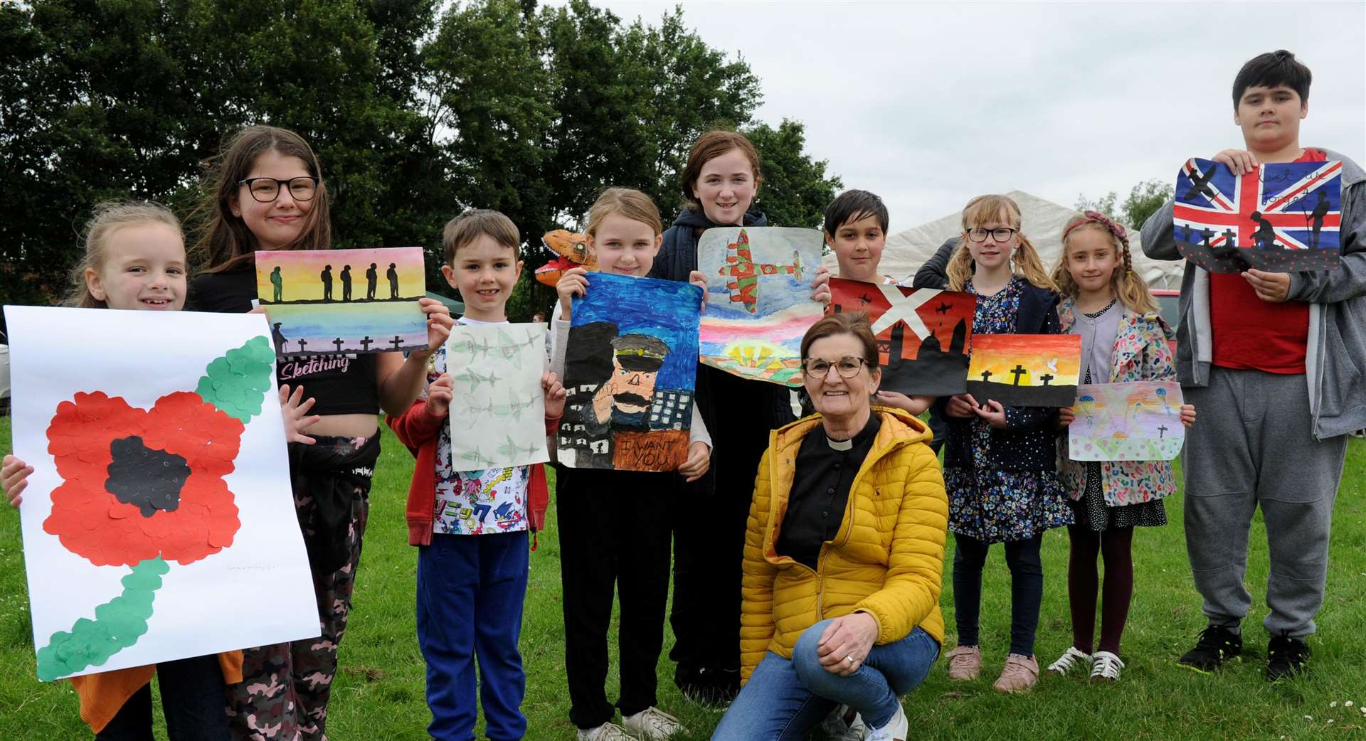 Rev Erica Crust judging the painting competition. PHOTO: CHRIS LOWNDES