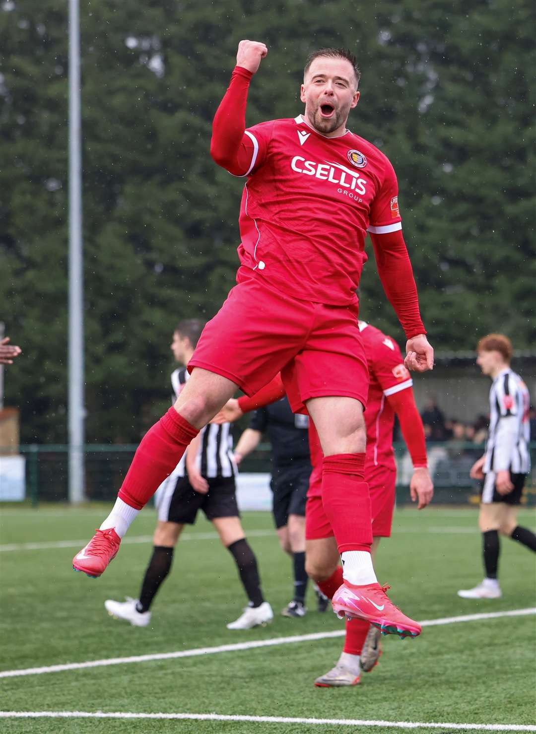 Lee Shaw celebrates his goal at St Ives on Saturday. Photo: Rob O'Brien