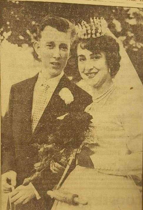 Ian and Eve McCollin on their wedding day in 1960. (42169379)