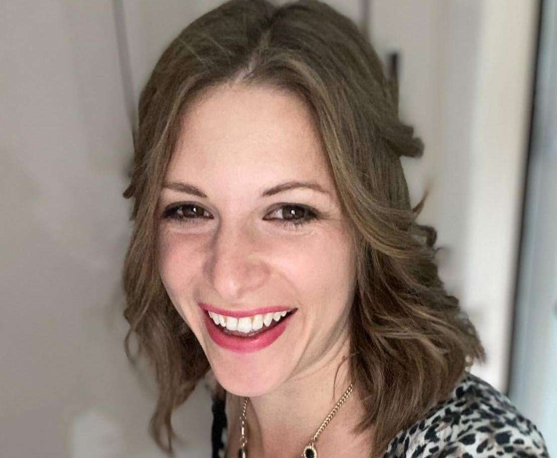 Rebecca (Becs) Roberts