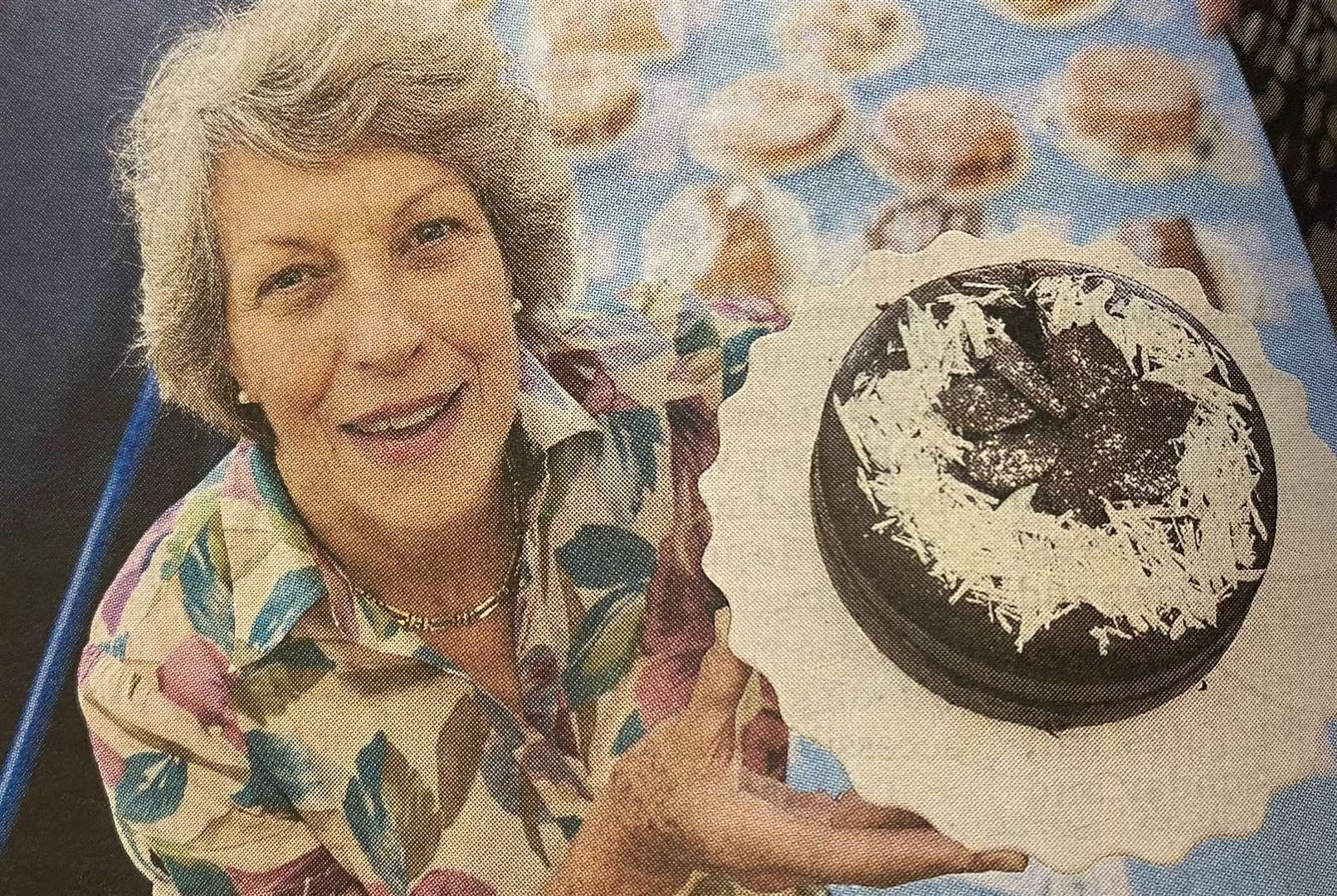 Jackie Epps with her winning cake 10 years ago.