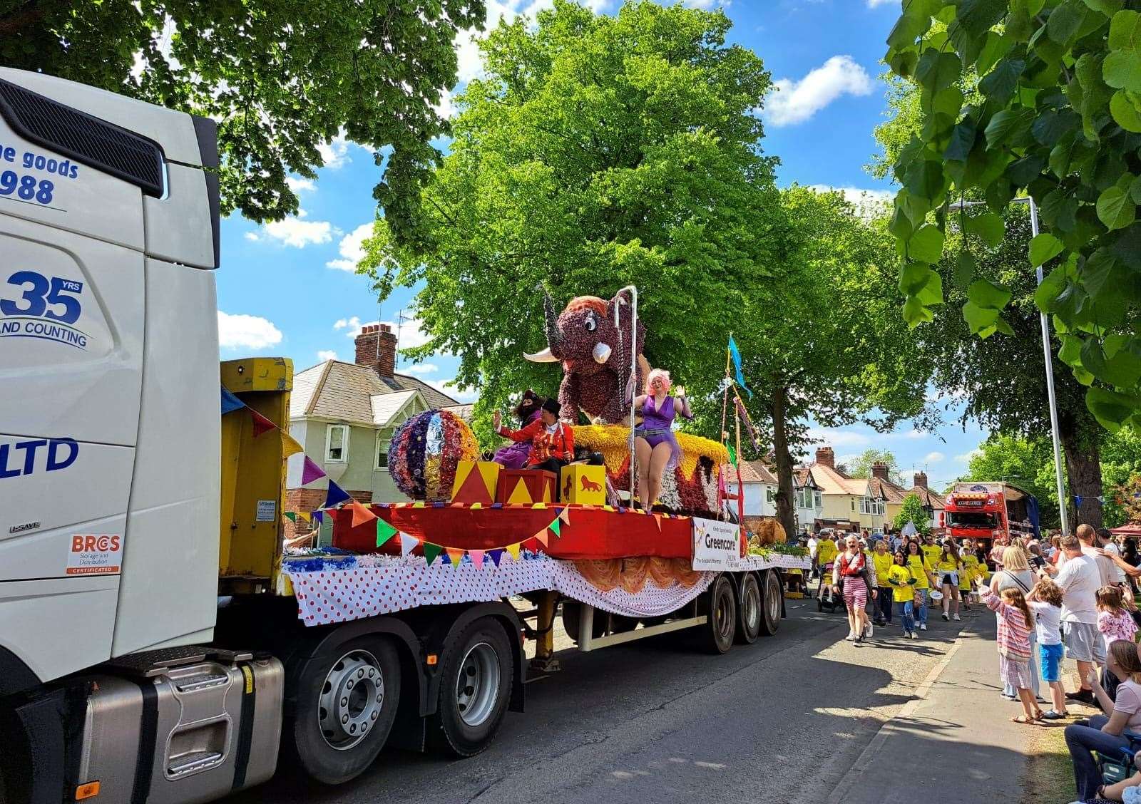 The Greatest Showman float rolls by