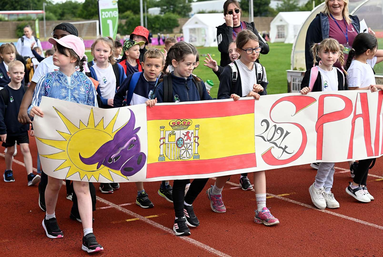This school represented Spain on day one.
