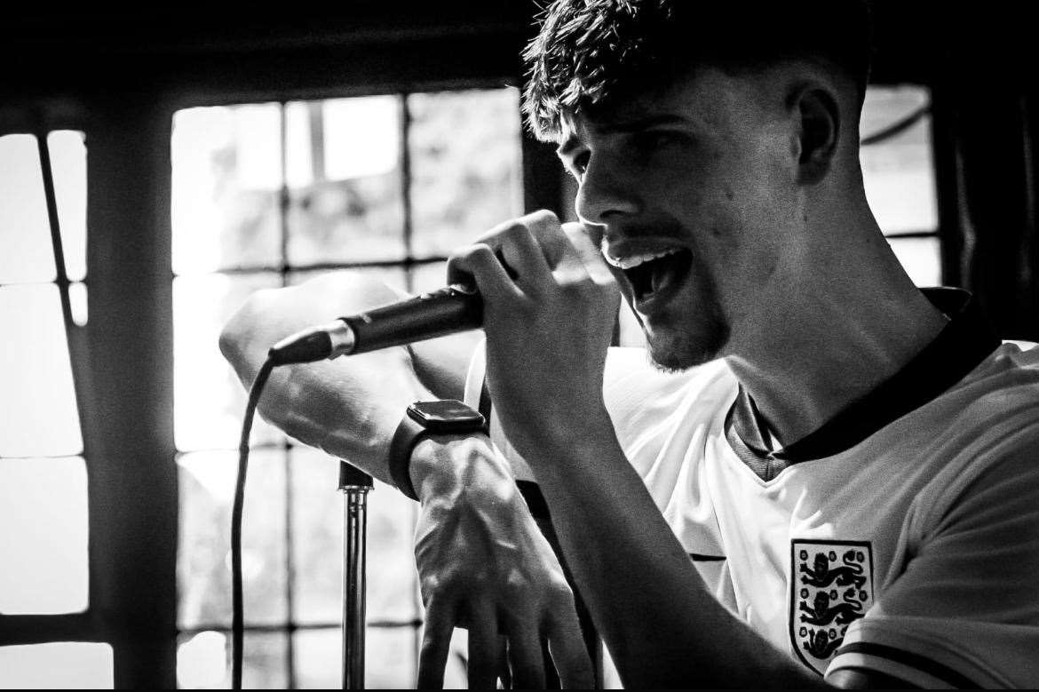 Lewis Pittam performing. Photo: JH1 Photography