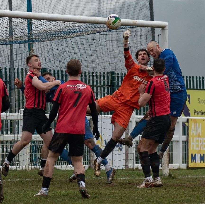 Action from Harrowby's victory over Shirebrook. Photo: Steve Nesbitt @lincssnapper