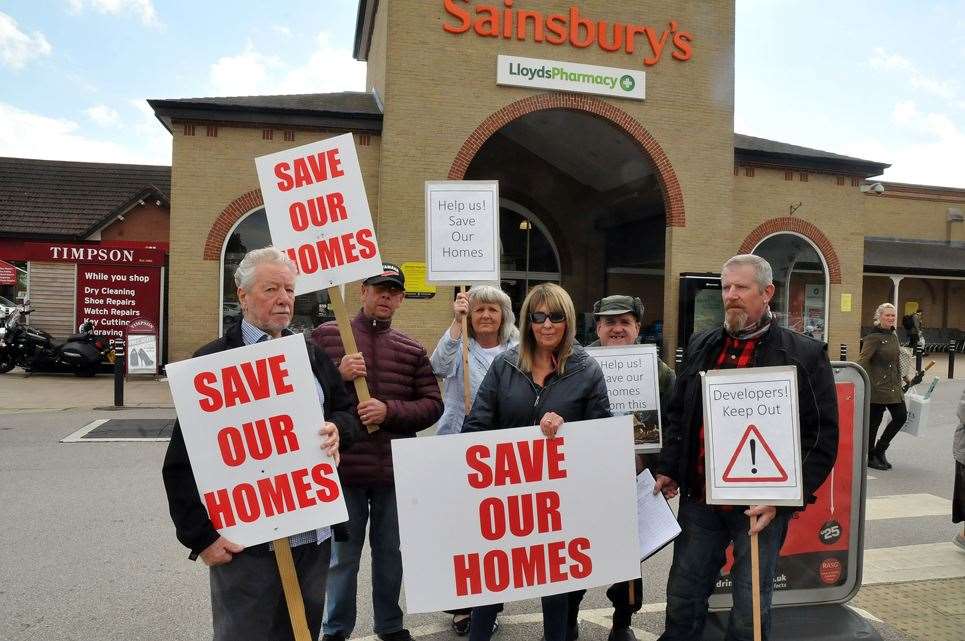 Up to nine homes in Spalding's Bourne Road could be bulldozed if either one of two so far published relief road routes is built. (110519-12)