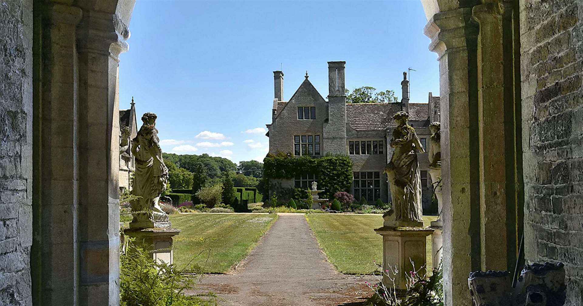 Barnwell Manor, Northamptonshire. (58822245)