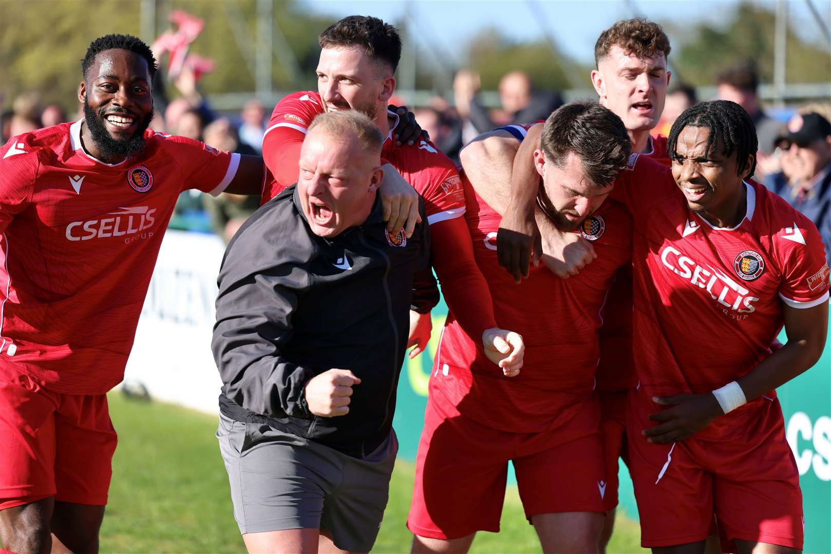 Stamford celebrate their late winner. Photo: Rob O'Brien