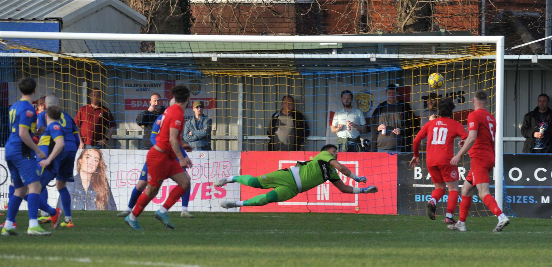 Aaron Chapman makes another fine save. Photo: Chris Lowndes