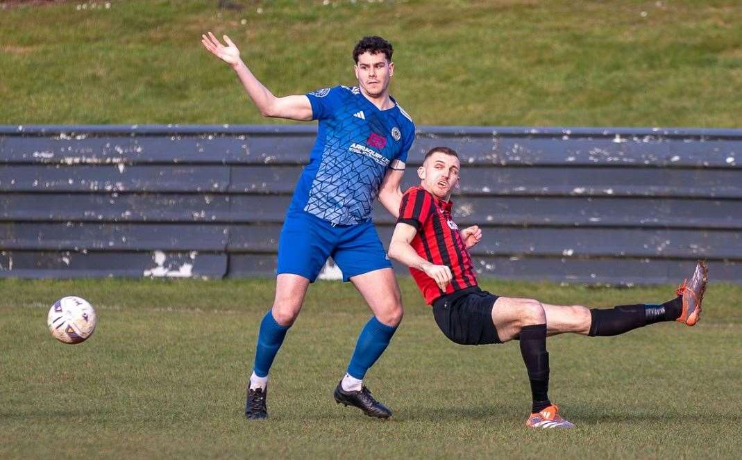 Action from Harrowby's victory at Shirebrook on Saturday. Photo: Steve Nesbitt @lincssnapper