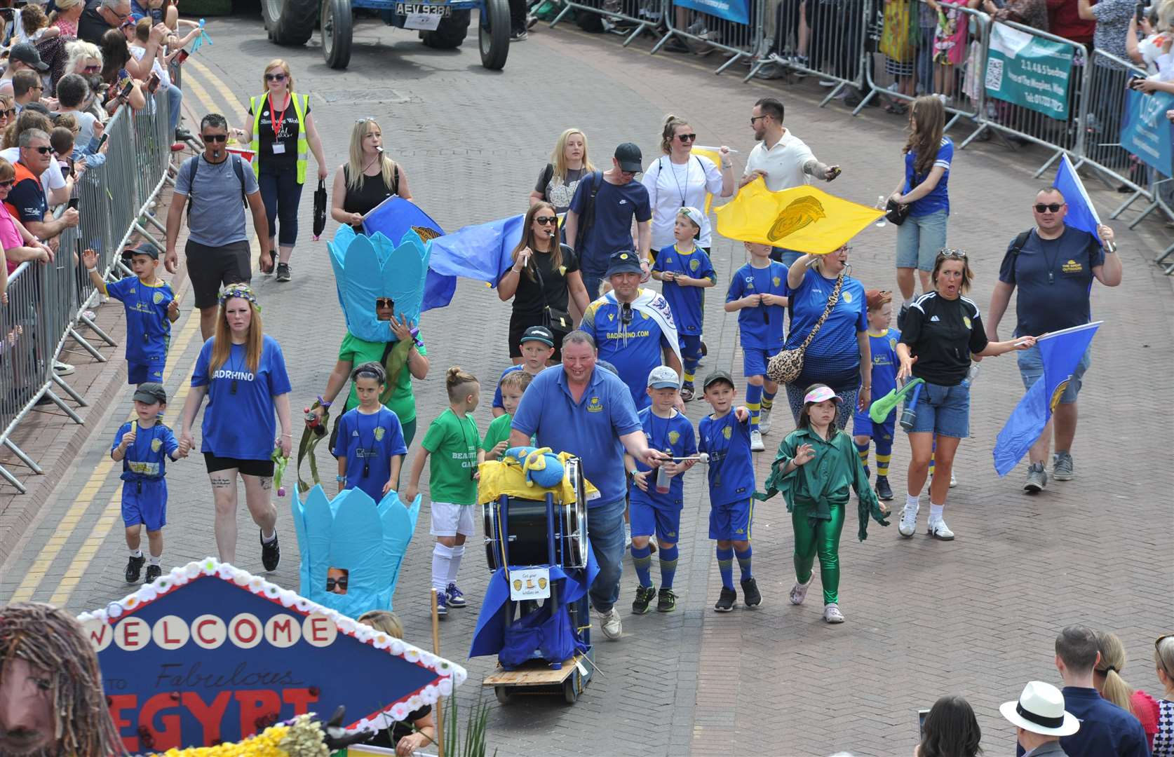 Young Spalding United Players entertain the crowds in Hall Place PHOTO: CHRIS LOWNDES