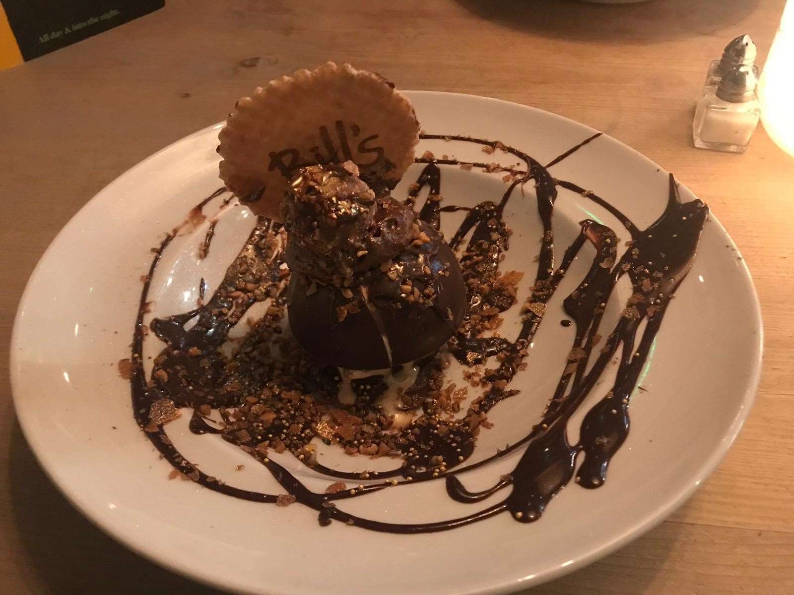 Bill's Chocolate and Hazelnut Praline Sphere (13240206)