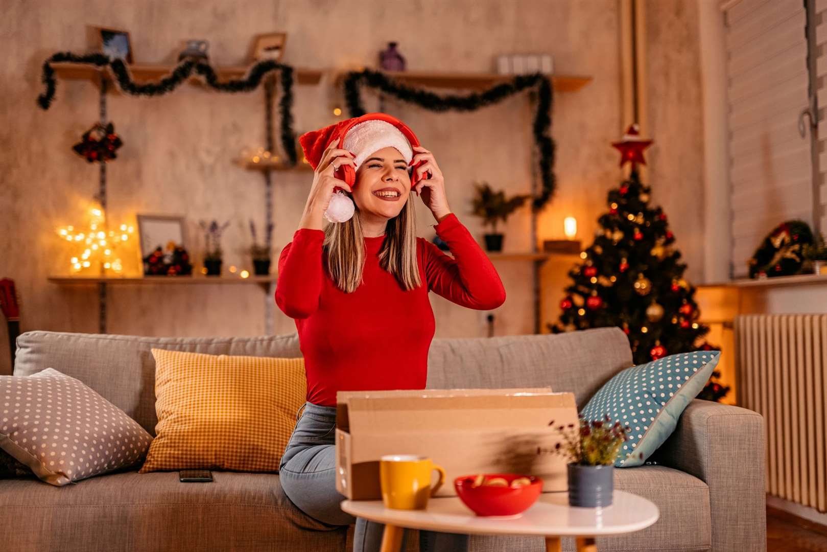 But what song is she listening to?