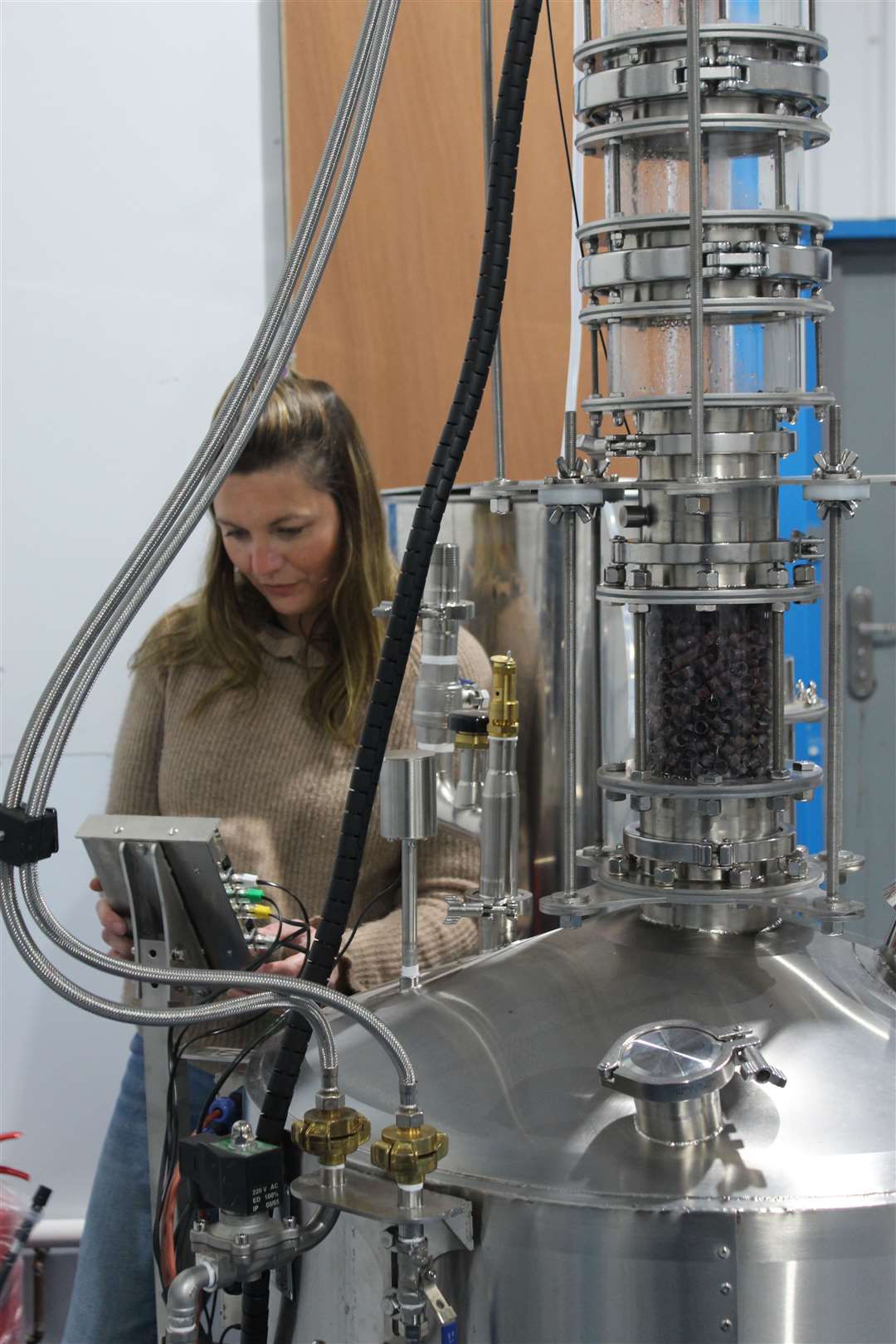 Fi Beamish oversees the distillery side of the business and creates the recipes for their award-winning gins