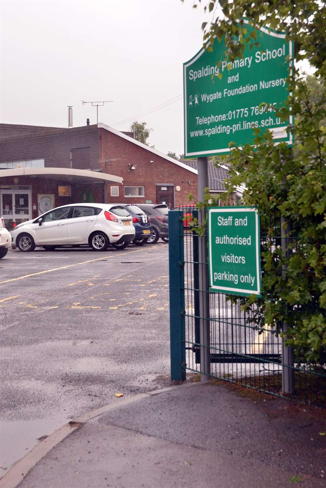 Spalding Primary closed in Woolram Wygate due to flooding problems. (12151340)