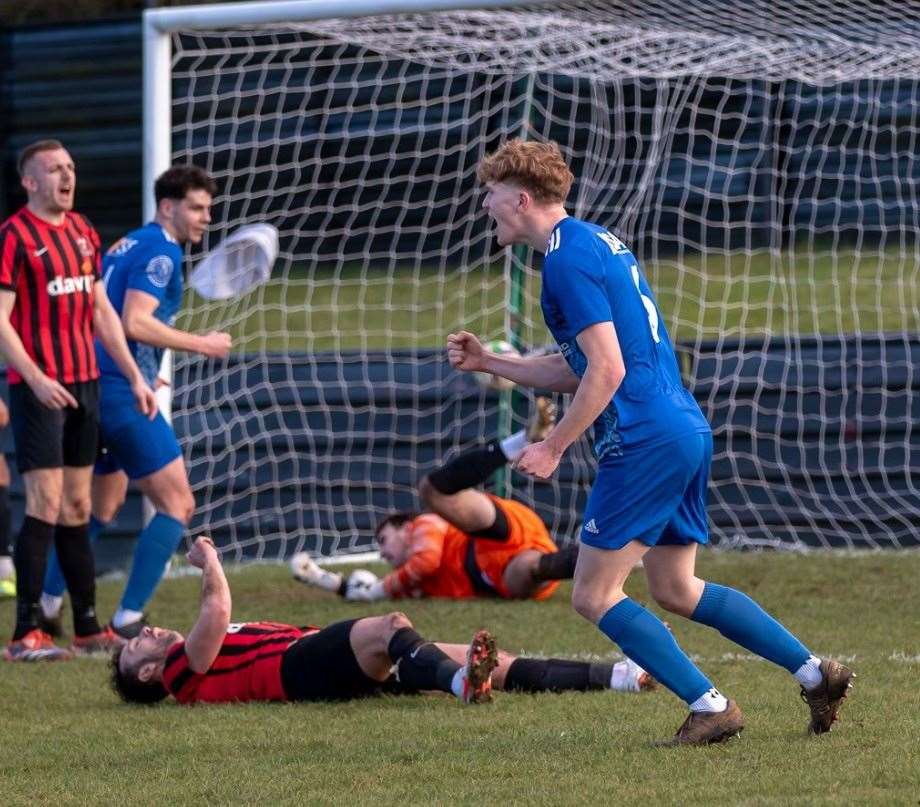 Action from Harrowby's victory at Shirebrook on Saturday. Photo: Steve Nesbitt @lincssnapper