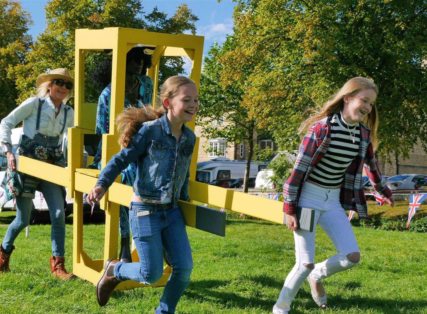 Sedan chair racing on the meadows