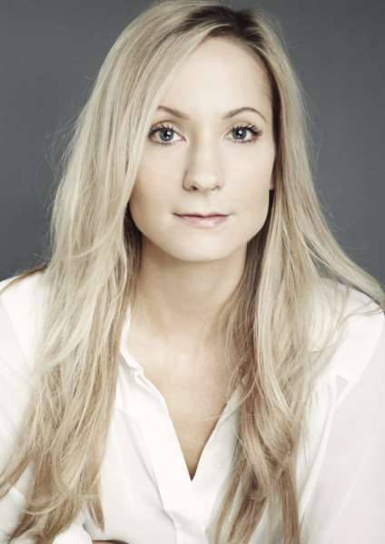 Joanne Froggatt EMN-151124-123204001