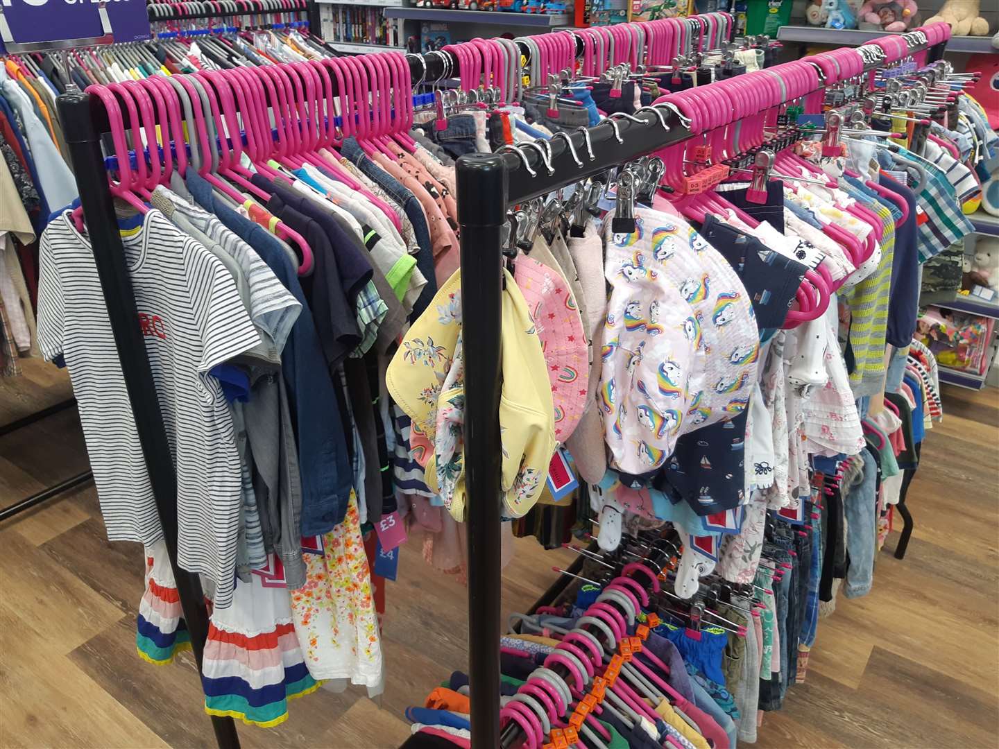 Children's and babies' clothes are on sale
