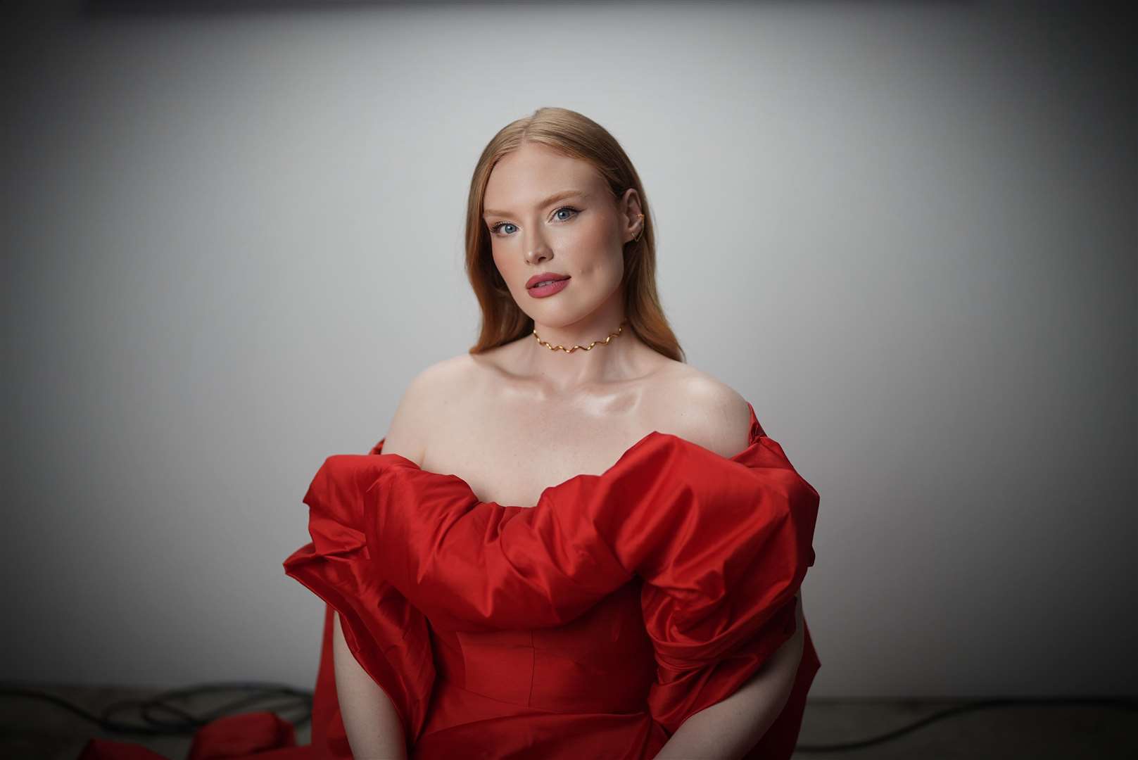 Freya Ridings will be supporting Sugababes