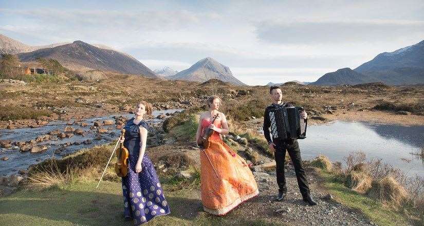 Kosmos Ensemble.
