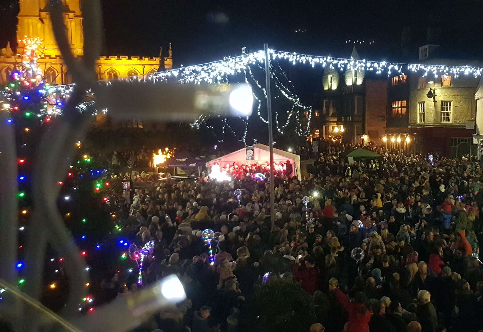 Amazing photos of the crowds in Stamford for the Christmas market and