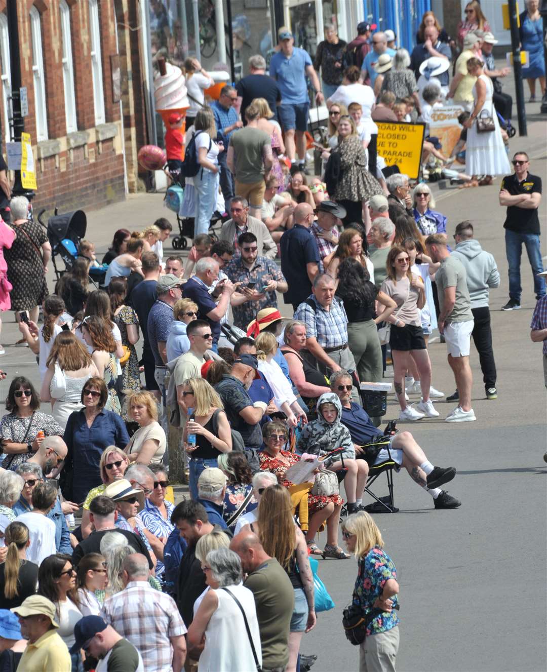 Crowds gather in New Road, Spalding