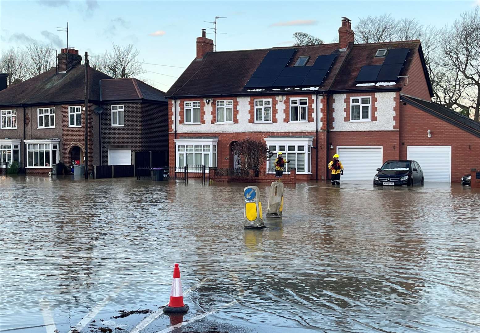 Flooding in Belton Lane. Photo: Lincolnshire Fire and Rescue.